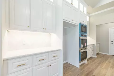 Entry Way - 701 Still Mdws, Guthrie, OK 73044 photo 18 of 23
