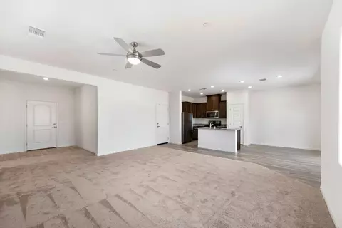 Living - 5124 Beaverhead Ave, Bakersfield, CA 93306 photo 2 of 3