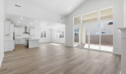 Living - 454 E 4290 S, Washington, UT 84780 photo 2 of 2