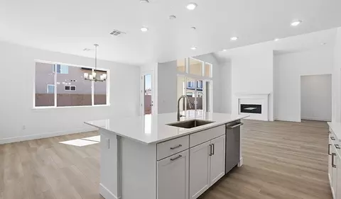 Kitchen - 454 E 4290 S, Washington, UT 84780 photo 3 of 3