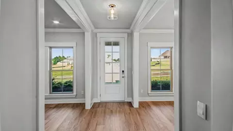 Entry Way - 324 Cornerstone Xing, Brandon, MS 39042 photo 1 of 4