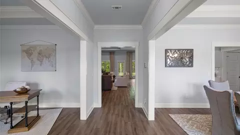 Entry Way - 324 Cornerstone Xing, Brandon, MS 39042 photo 2 of 3