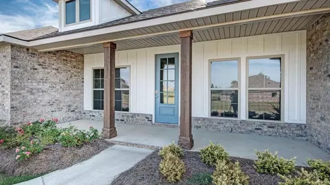 Exterior - 324 Cornerstone Xing, Brandon, MS 39042 photo 4 of 10