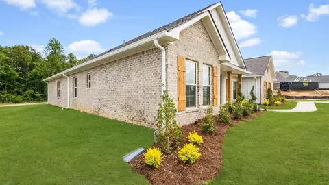 Exterior - 324 Cornerstone Xing, Brandon, MS 39042 photo 3 of 5