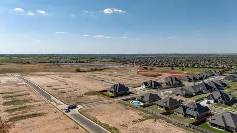 View/Area - 9325 Cheek Ranch Rd, Yukon, OK 73099 photo 10 of 12