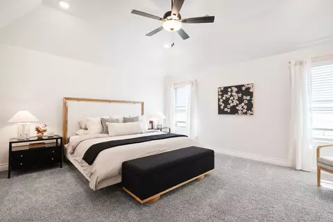 Bedroom - 9325 Cheek Ranch Rd, Yukon, OK 73099 photo 12 of 14