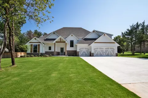 Exterior - 9325 Cheek Ranch Rd, Yukon, OK 73099 photo 2 of 34
