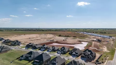 View/Area - 9325 Cheek Ranch Rd, Yukon, OK 73099 photo 11 of 12