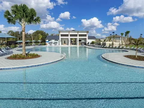 Exterior - 13514 Shadow Creek Trl, Parrish, FL 34219 photo 6 of 10