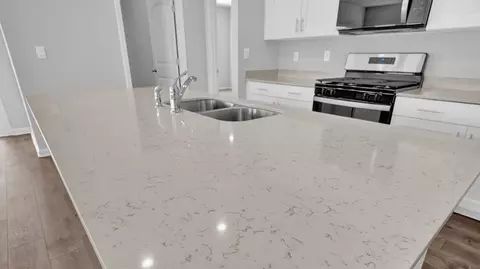 Kitchen - 88 Gateway Dr, Jackson, TN 38305 photo 8 of 17