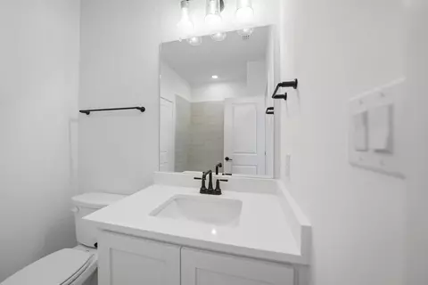 Bath - 1020 Hackberry Dr, Prosper, TX 75078 photo 4 of 18