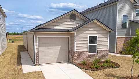 3636 Maggie Rd, Mustang, OK 73064