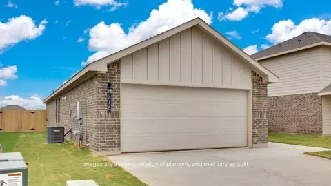 Exterior - 204 15th St, Wolfforth, TX 79382 photo 3 of 5