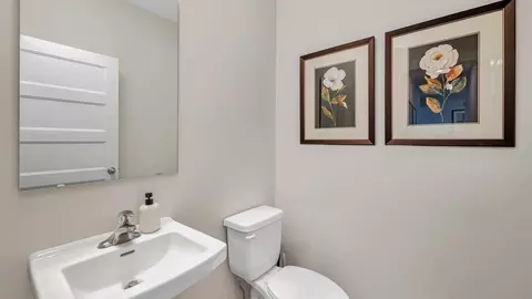 Bath - 265 Snowdrop Ln, Elgin, IL 60124 photo 1 of 8