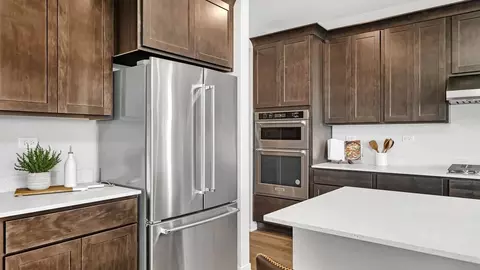 Kitchen - 265 Snowdrop Ln, Elgin, IL 60124 photo 3 of 11