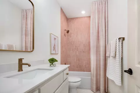 Bath - 620 Donegal Dr, Celina, TX 75009 photo 4 of 15