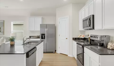 Kitchen - 4087 Agave Ave, Springdale, AR 72764 photo 1 of 2