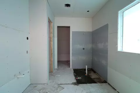 Bath - 6814 SE Lost Pine Dr, Stuart, FL 34997 photo 1 of 2