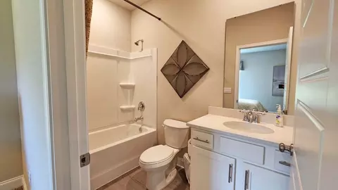 Bath - 515 Bridgeway St, Canton, MS 39046 photo 5 of 11