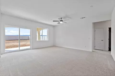 Living - 5124 Beaverhead Ave, Bakersfield, CA 93306 photo 2 of 3