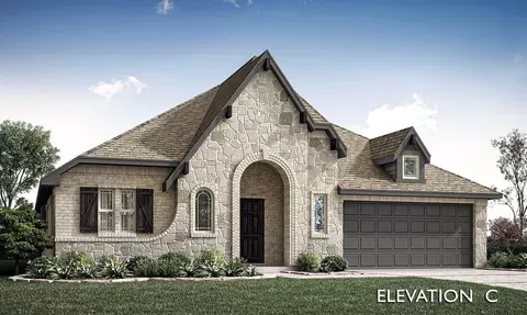 325 Tony St, Burleson, TX 76028