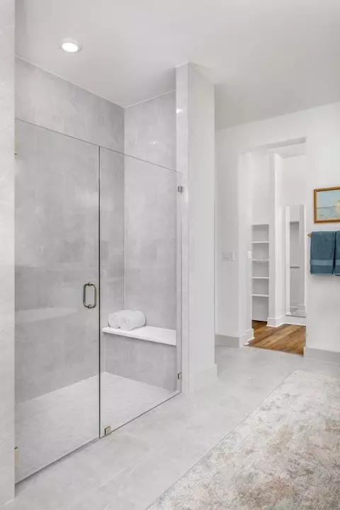 Bath - 1612 Jolie Rose Bnd, Leander, TX 78641 photo 2 of 2