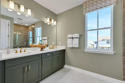 Bath - 10186 Pearson Ave, Orlando, FL 32827 photo 4 of 5