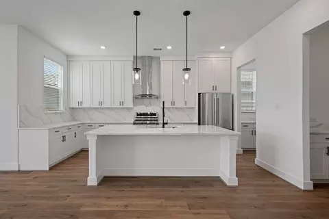 Kitchen - 1908 Greenbrier Ct, Rosenberg, TX 77471 photo 1 of 3