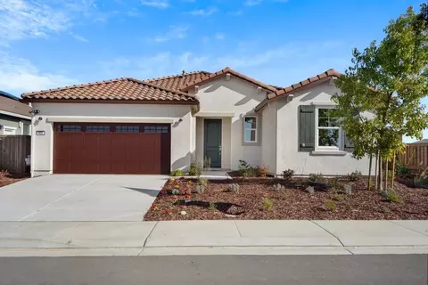 400 Farmhouse Ln, Dixon, CA 95620