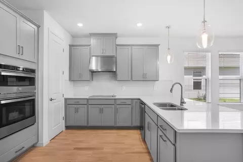 Kitchen - 5292 Goldfinch Dr, Saint Cloud, FL 34771 photo 1 of 8