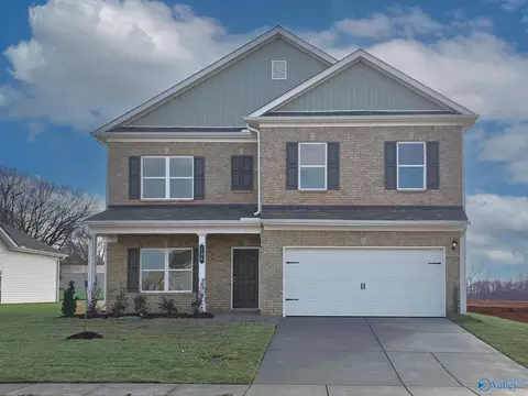 106 Khloiey Hopes Ln, New Market, AL 35761