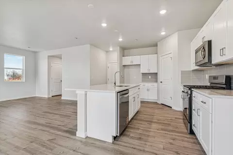 Kitchen - 127 Amy Ave, Fort Lupton, CO 80621 photo 3 of 4