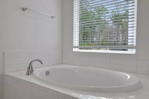 Bath - 60 Creel Walk, Saint Augustine, FL 32092 photo 4 of 5