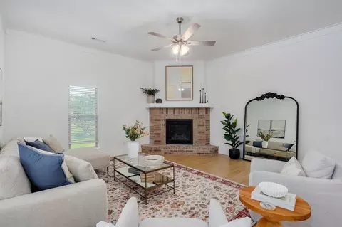 Living - 100 Gabriel Blvd, Duenweg, MO 64841 photo 1 of 5