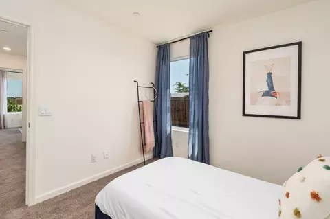Bedroom - 8107 Crofton Way, Bakersfield, CA 93307 photo 7 of 9