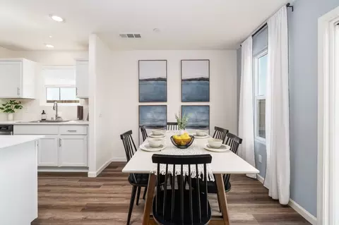 Dining - 8107 Crofton Way, Bakersfield, CA 93307 photo 1 of 2