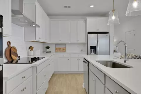Kitchen - 182 Brook Forest Dr, Saint Augustine, FL 32092 photo 5 of 15