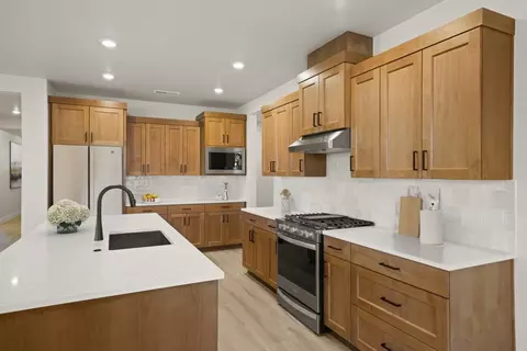 Kitchen - 1318 E Luna St, Newberg, OR 97132 photo 1 of 1