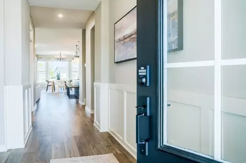 Entry Way - 5469 Sheldon Close, Middletown, OH 45005 photo 1 of 9
