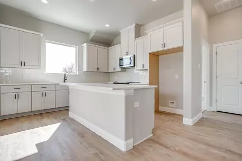 Kitchen - Springfield Rd, Springtown, TX 76082 photo 3 of 5