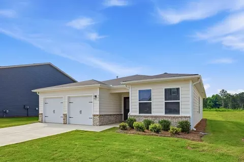 202 Harris Walk, West Point, GA 31833