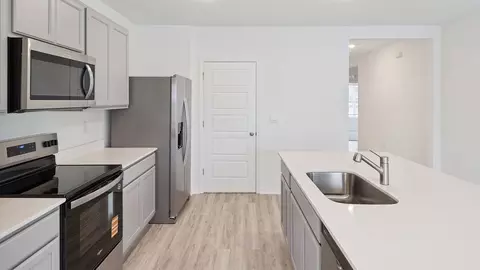 Kitchen - 1372 Bear Hammock Dr, Umatilla, FL 32784 photo 1 of 3