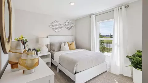 Bedroom - 1372 Bear Hammock Dr, Umatilla, FL 32784 photo 5 of 7