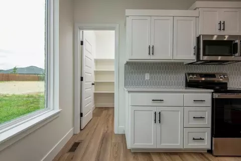 Entry Way - 822 S Ridgemont Dr, Nixa, MO 65714 photo 3 of 3