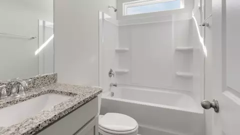 Bath - 2008 Willowleaf Dr, Leland, NC 28451 photo 3 of 6