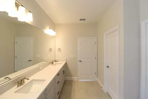 Bath - 5296 High Line Dr, Saint Cloud, FL 34771 photo 2 of 9