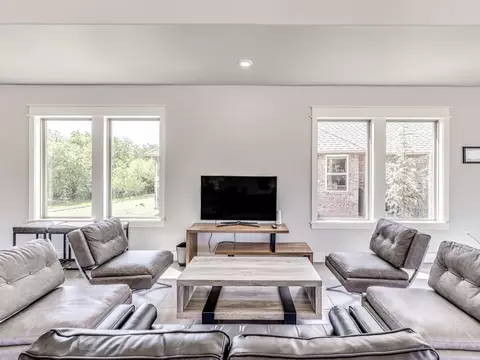 Living - 7916 Amber Ridge Dr, Edmond, OK 73034 photo 3 of 4