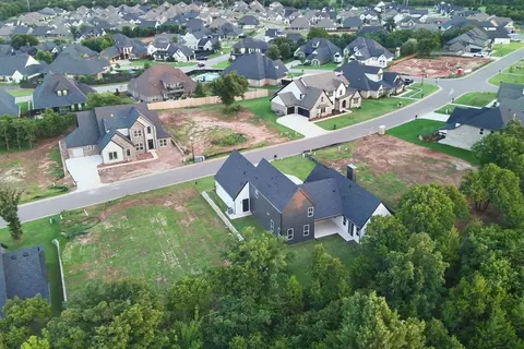 View/Area - 7916 Amber Ridge Dr, Edmond, OK 73034 photo 8 of 8