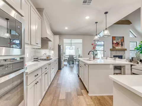 Kitchen - 7916 Amber Ridge Dr, Edmond, OK 73034 photo 4 of 5