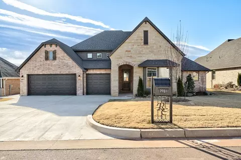 Exterior - 7916 Amber Ridge Dr, Edmond, OK 73034 photo 8 of 9